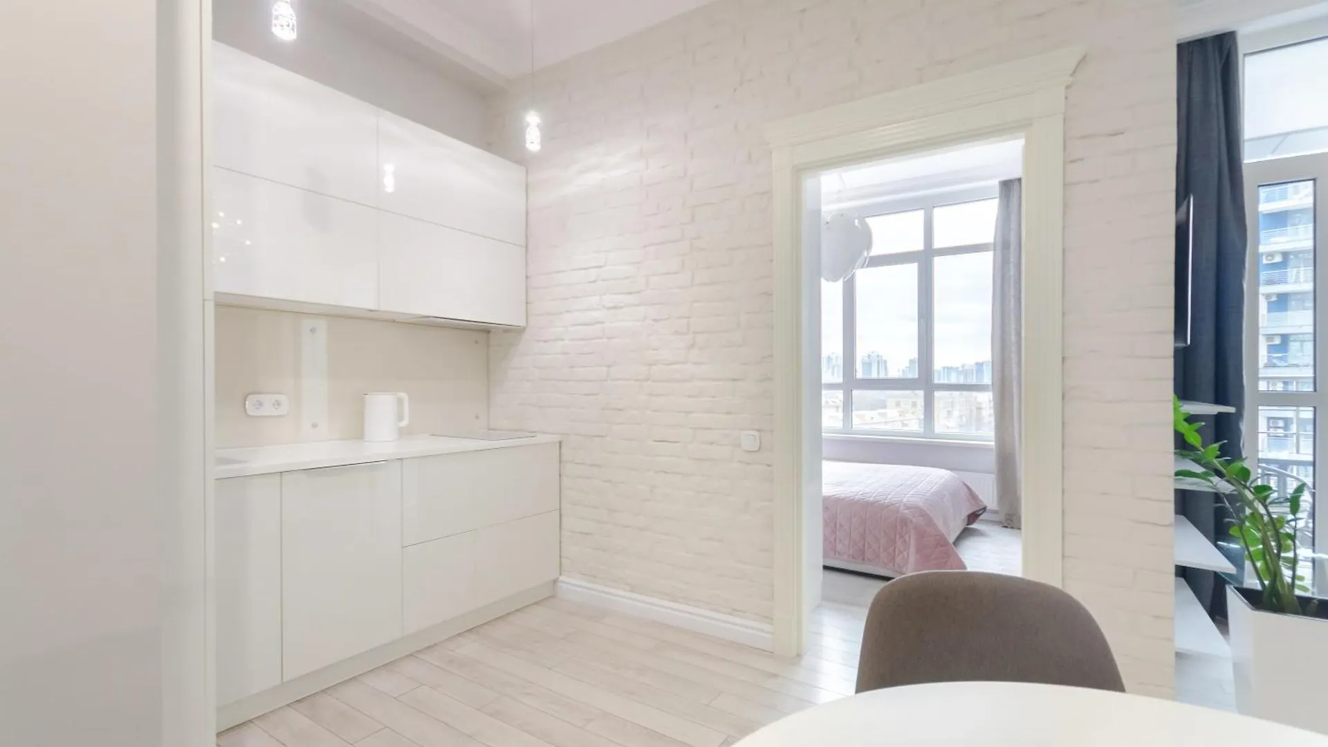 Petrovdom Apartments 10-197 In Rc Central Park, 7 John Mccain Street Kiev