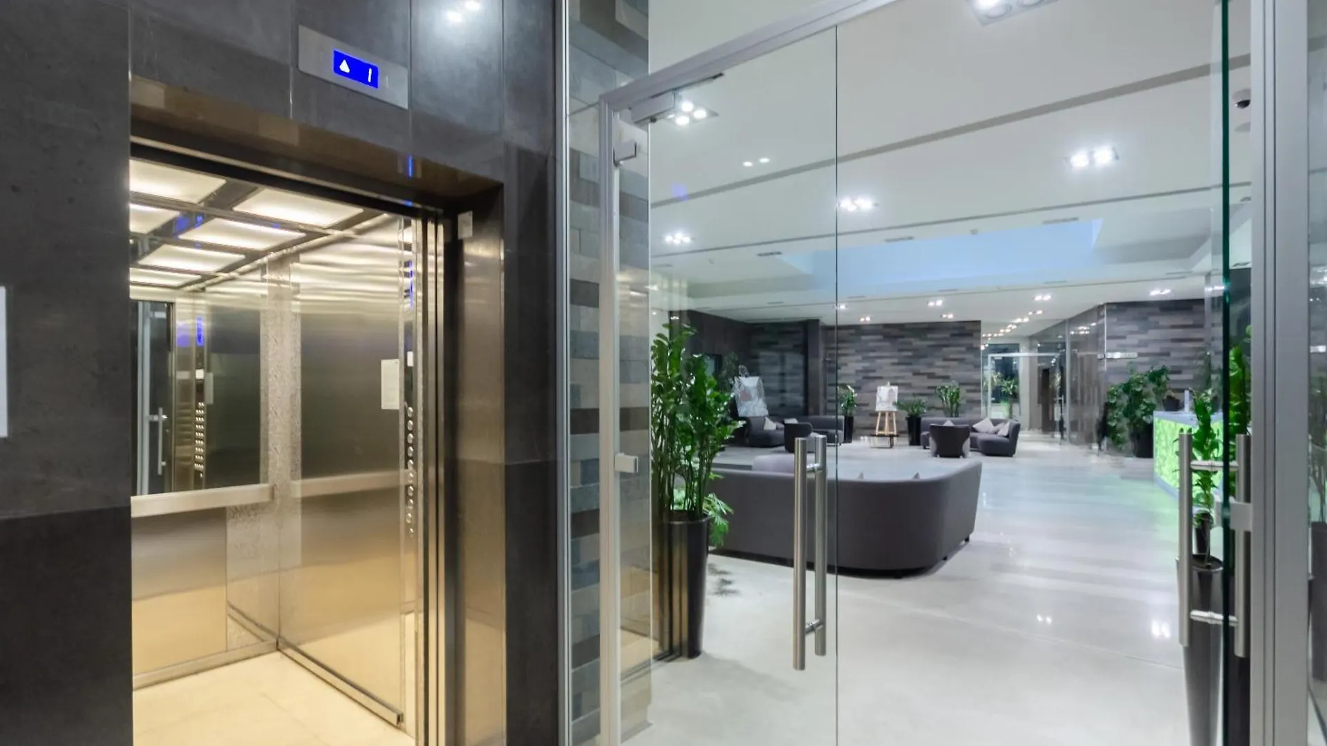 Petrovdom Apartments 10-197 In Rc Central Park, 7 John Mccain Street Kiev 0*,  Ucrania